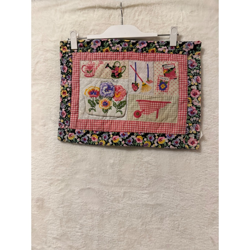 Vintage Quilted Garden Placemat Wall Hanging Floral Gingham Cottagecore 17x12.5